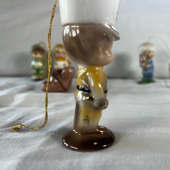 Lot Of 5 Small Vintage 1980 Porcelain Christmas Ornaments - Picture 8 of 9